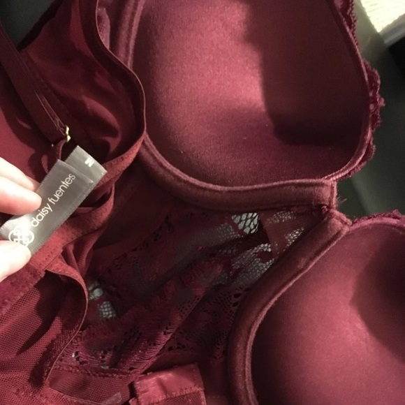 Lingerie - Picture 5 of 6